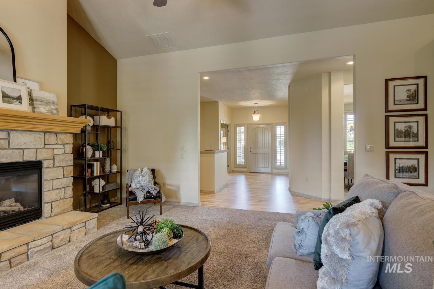 9407 W Pebblestream Dr