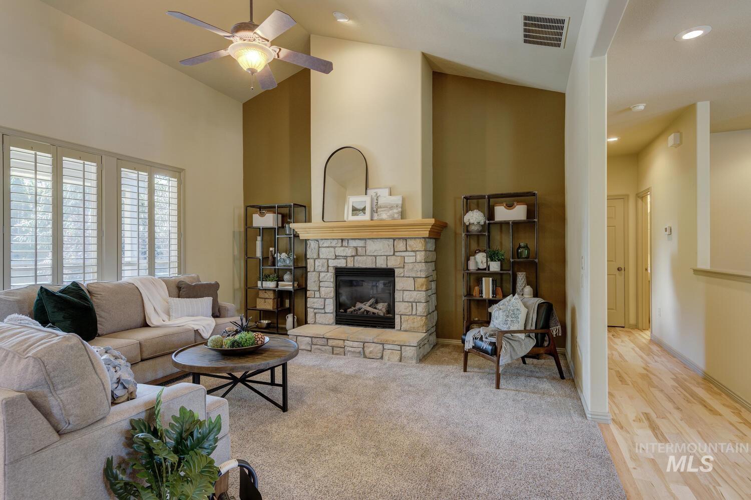 9407 W Pebblestream Dr