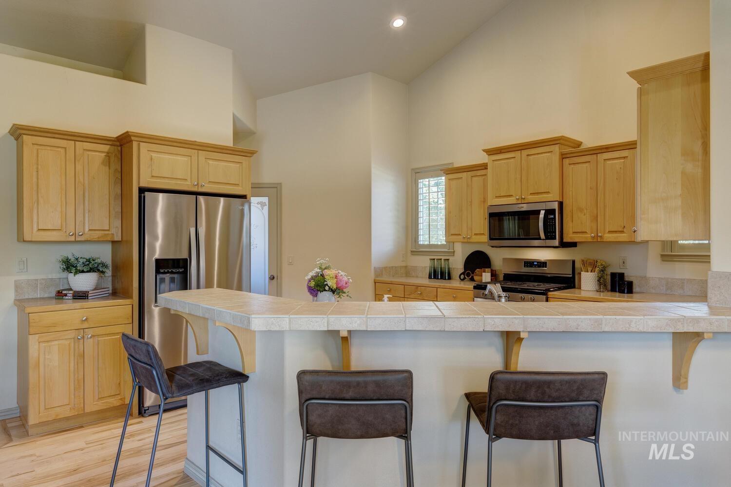 9407 W Pebblestream Dr