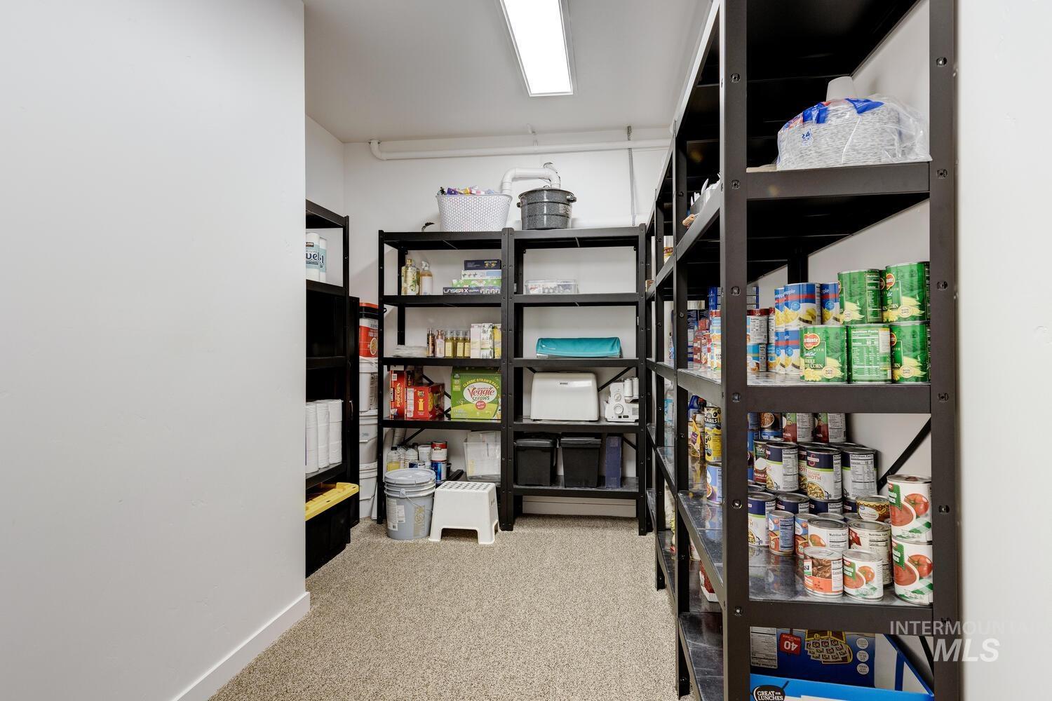 5572 W School Ridge Rd