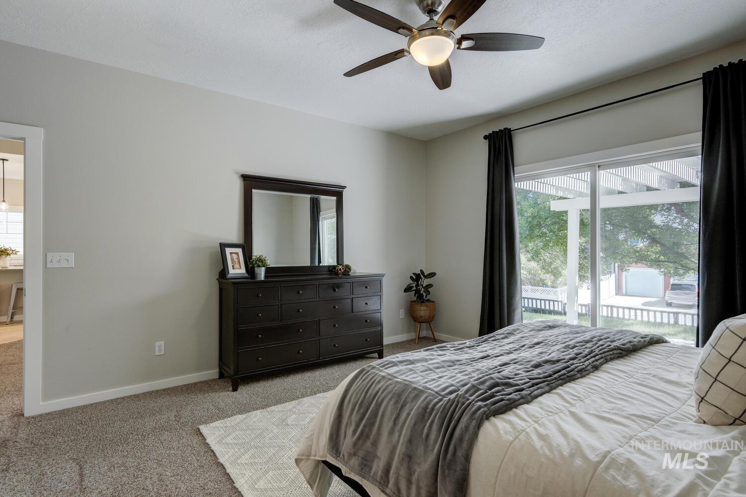 5572 W School Ridge Rd