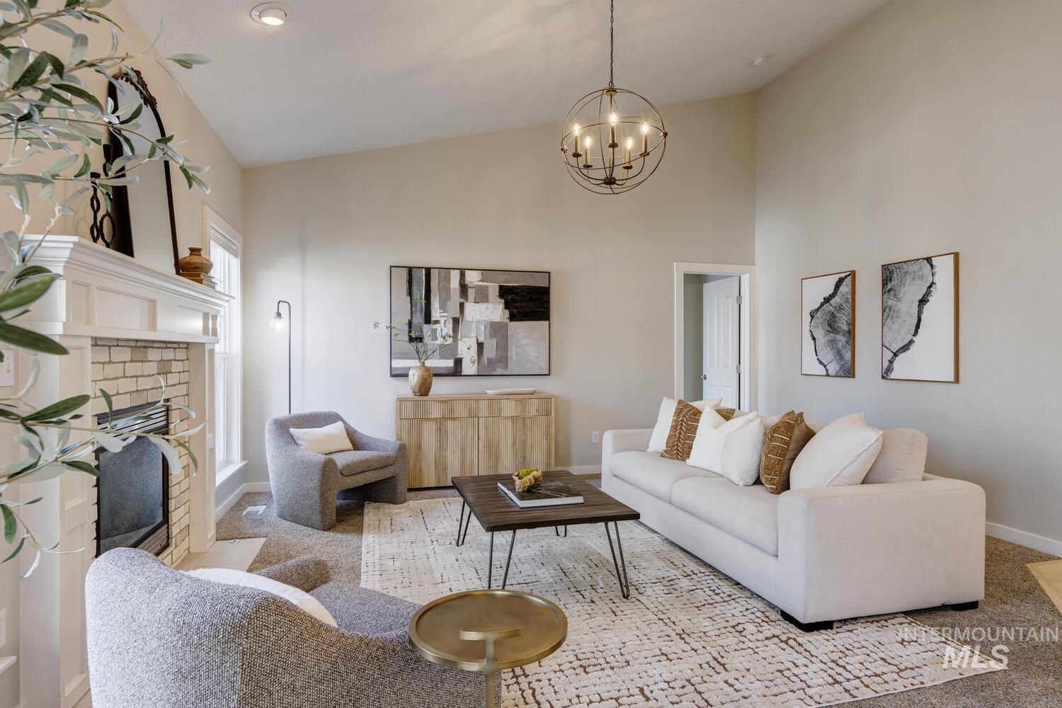 5572 W School Ridge Rd