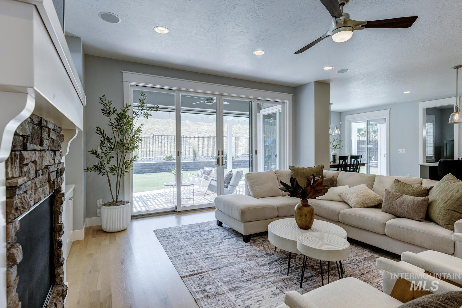 4683 W Barnview Dr
