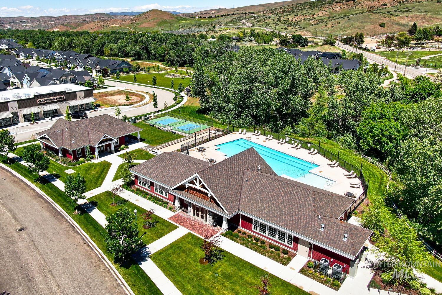 3422 W Hidden Springs Dr