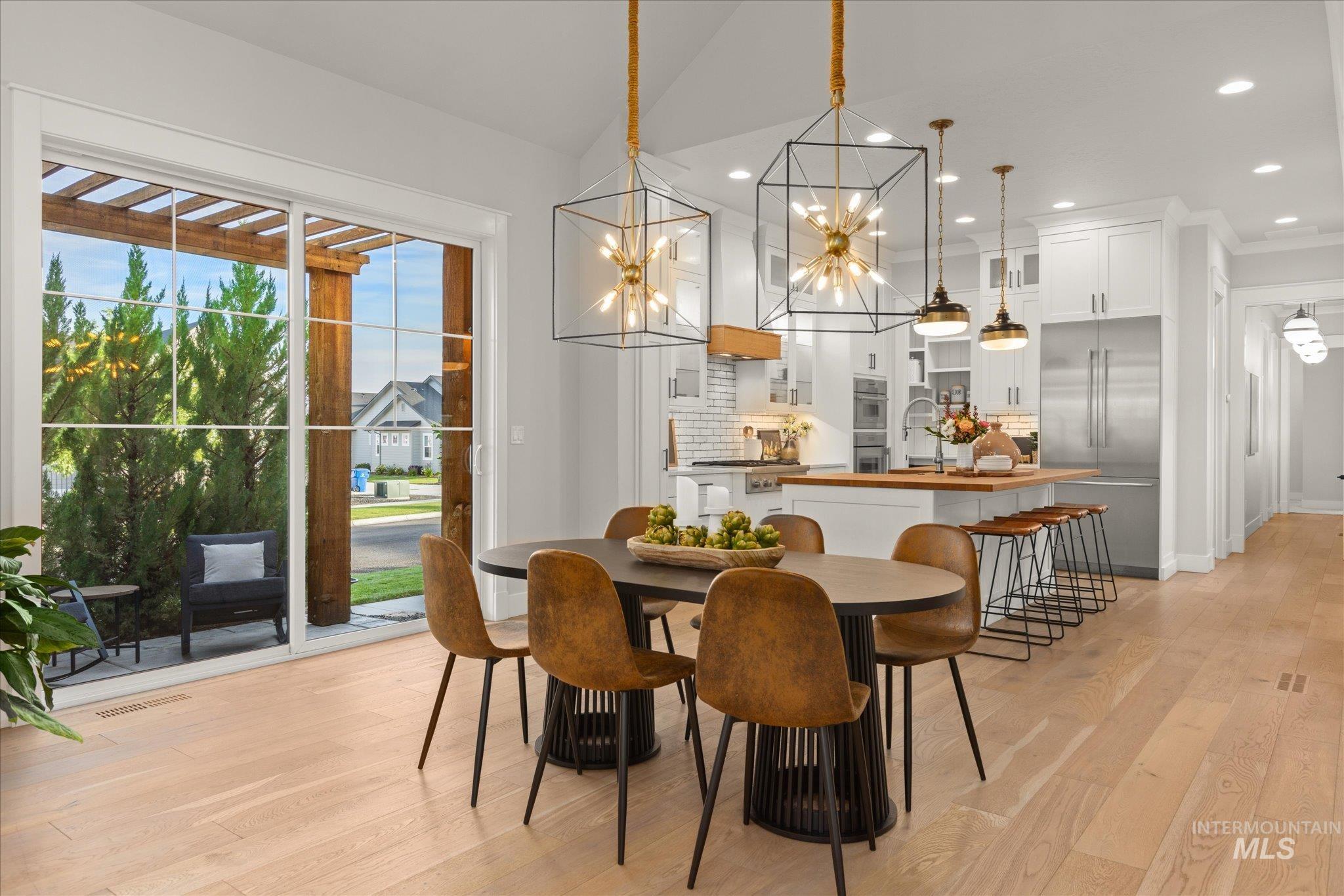 3422 W Hidden Springs Dr