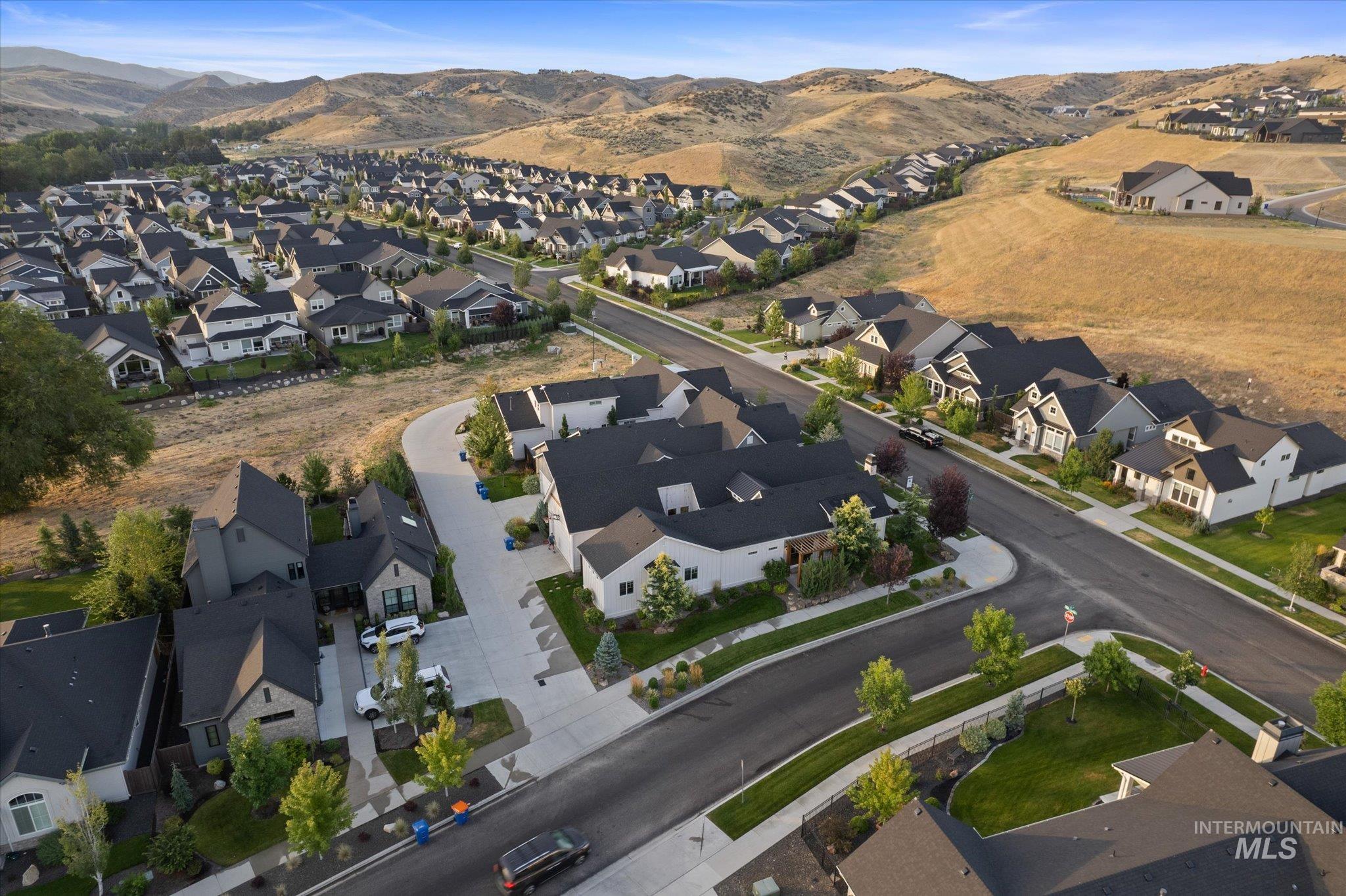 3422 W Hidden Springs Dr