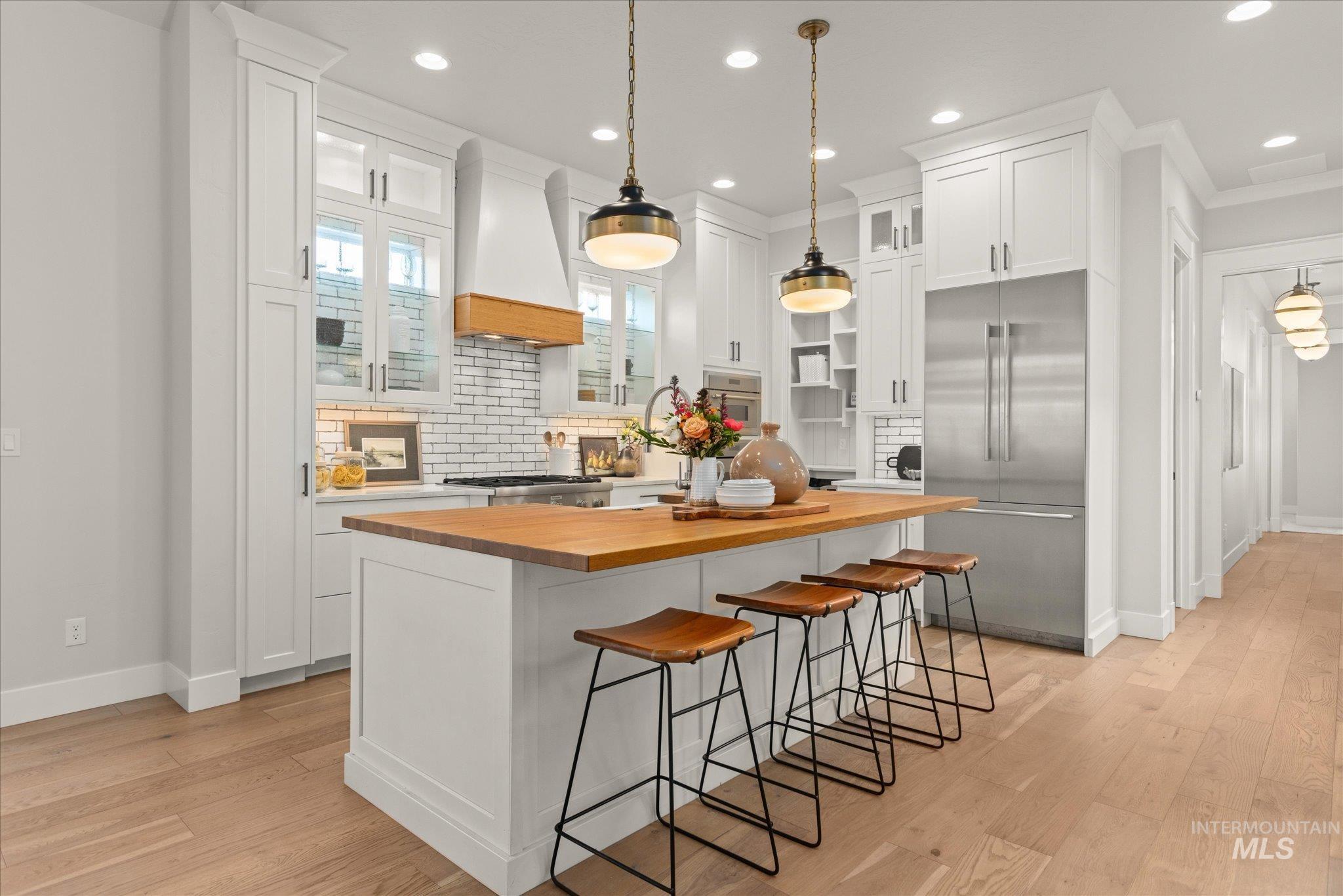 3422 W Hidden Springs Dr