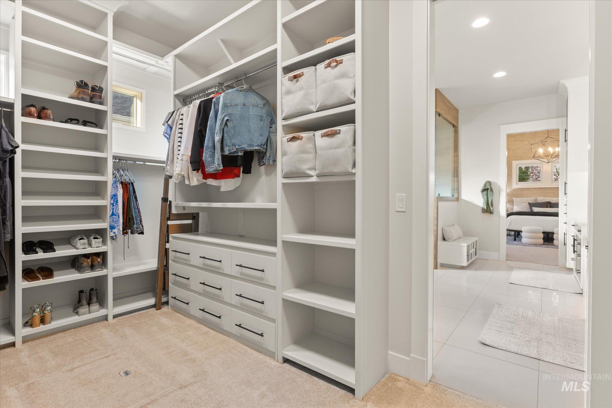 3422 W Hidden Springs Dr