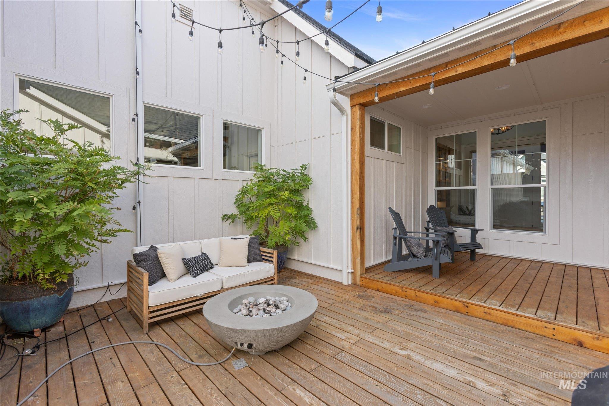 3422 W Hidden Springs Dr