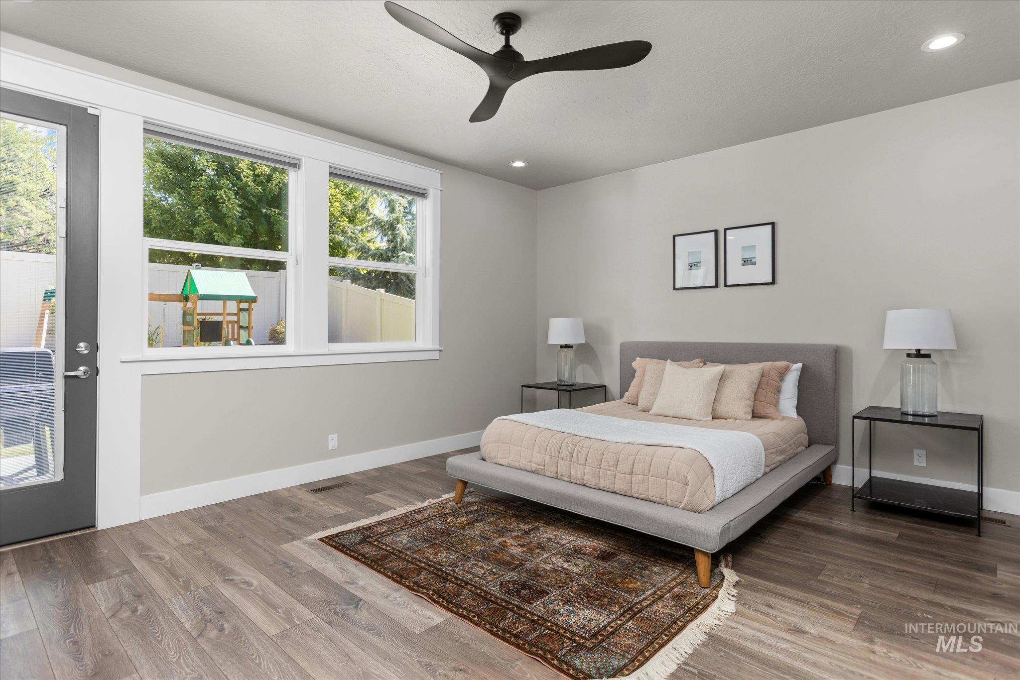 3332 W Lassen Dr
