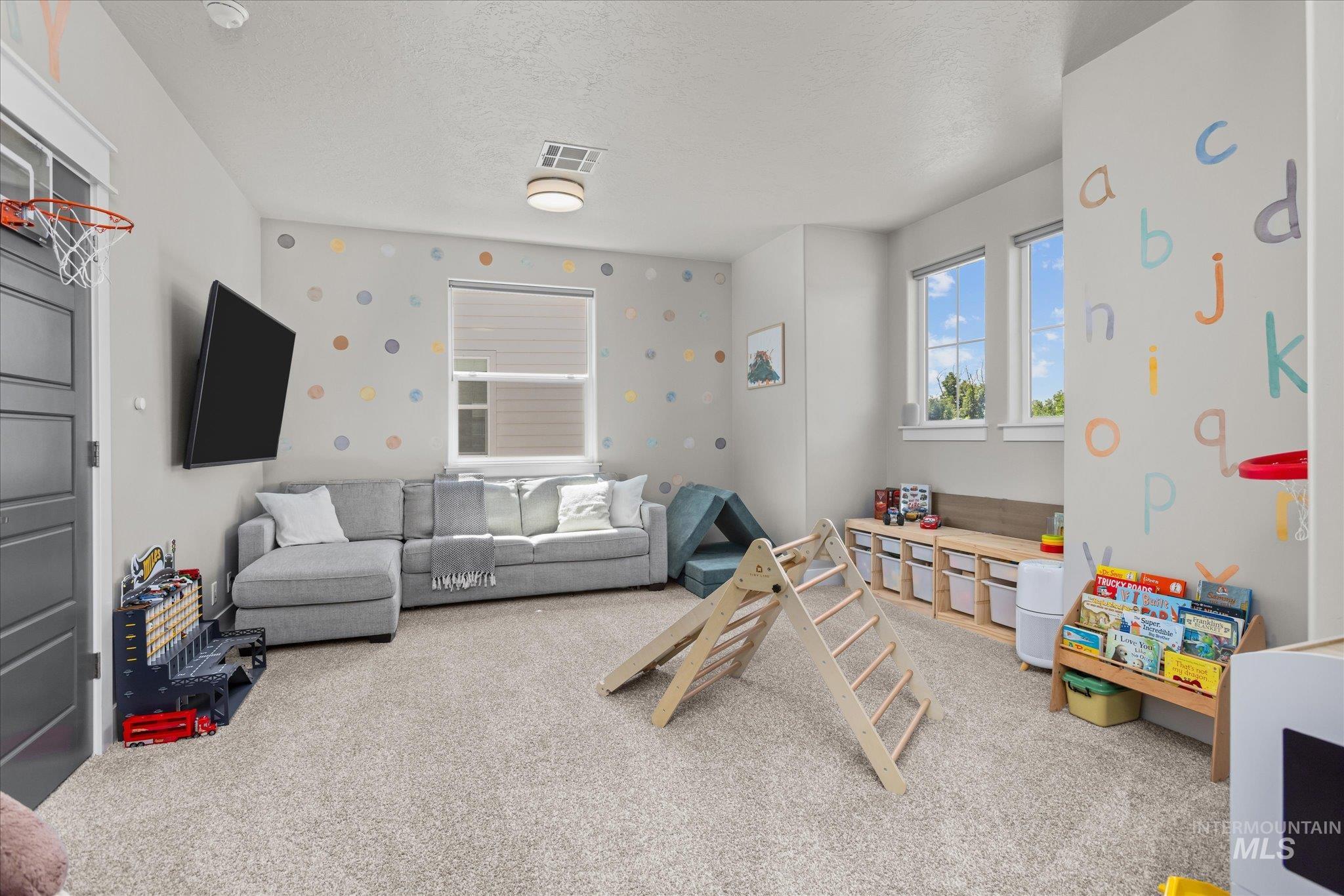 3332 W Lassen Dr