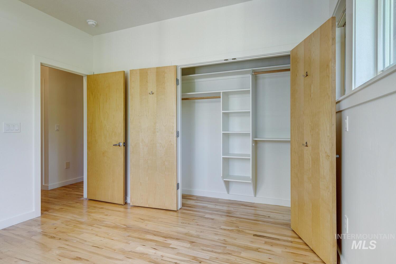 5270 W Hidden Springs Dr