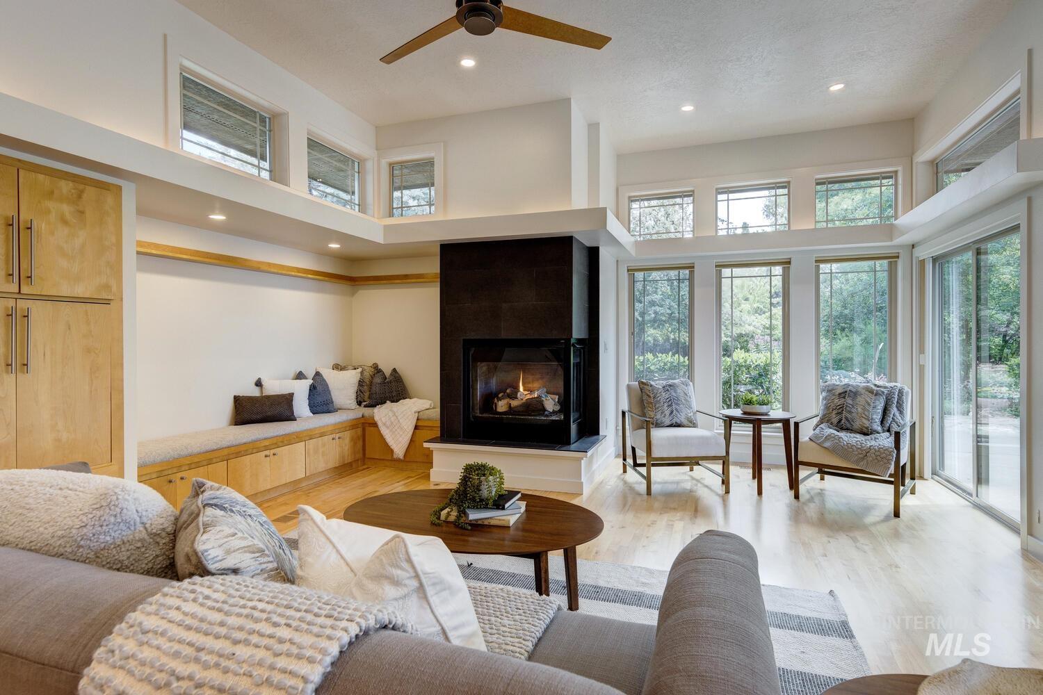 5270 W Hidden Springs Dr