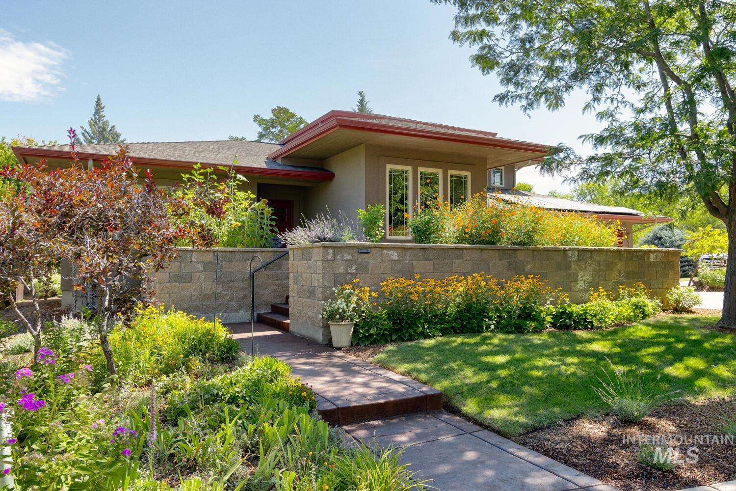 5270 W Hidden Springs Dr