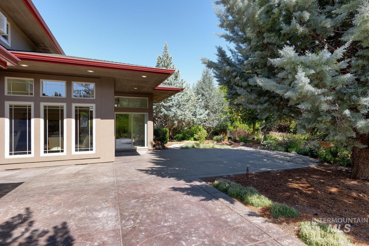 5270 W Hidden Springs Dr