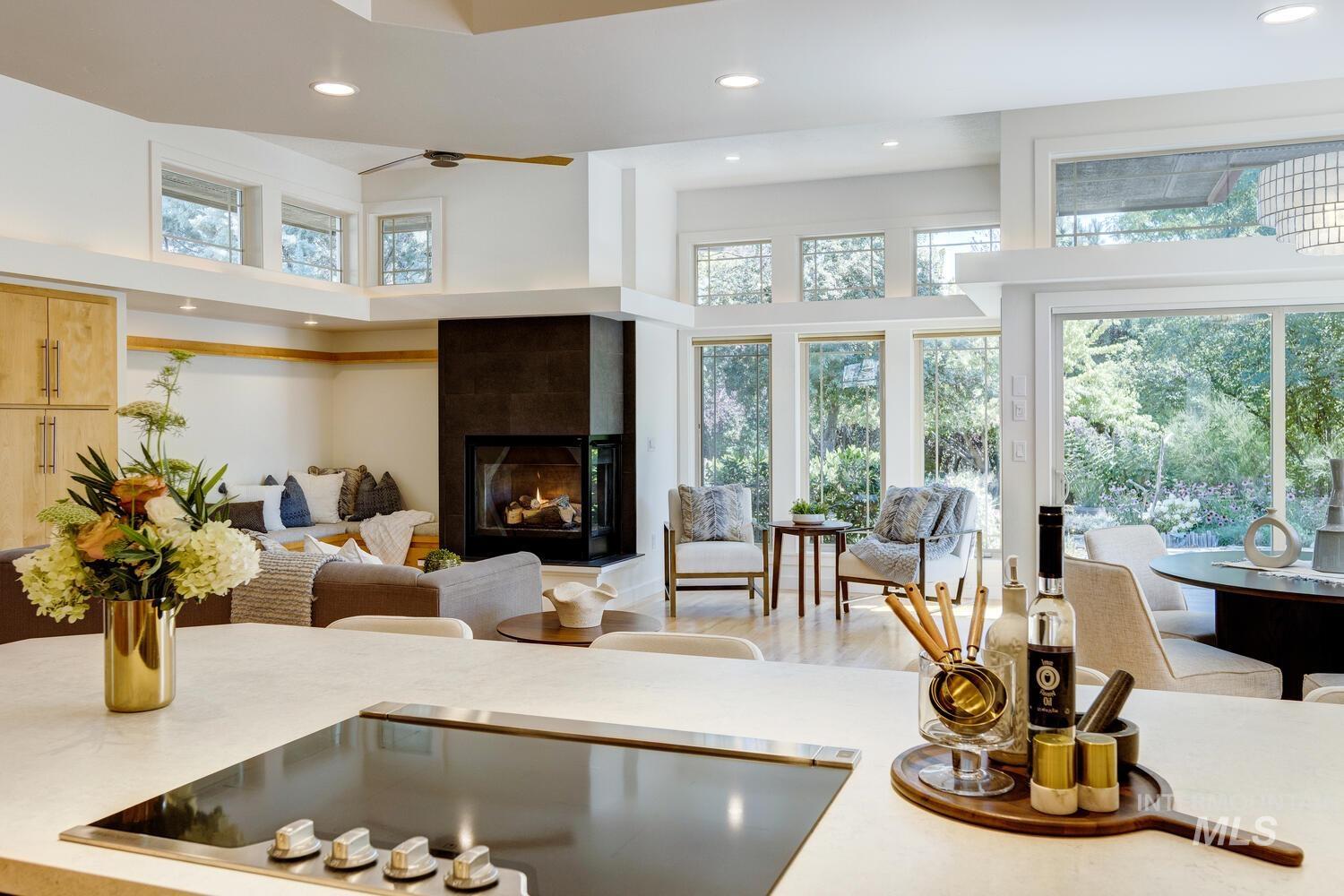 5270 W Hidden Springs Dr