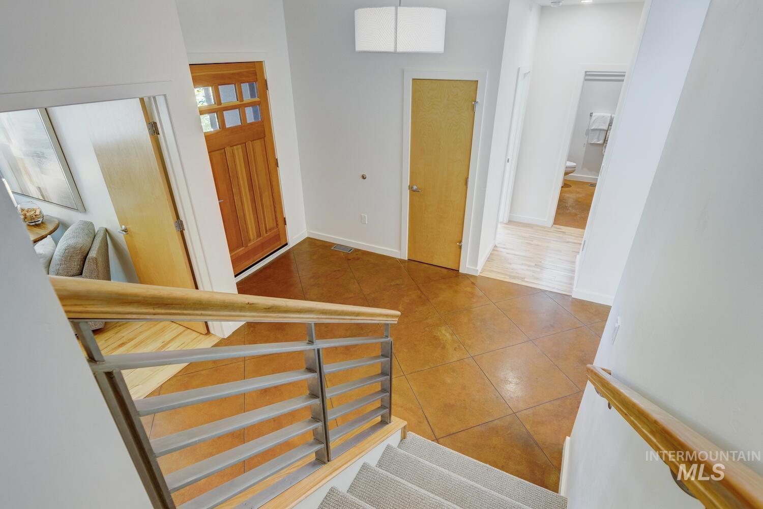 5270 W Hidden Springs Dr