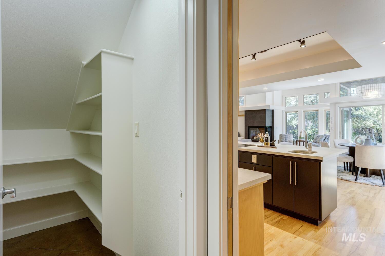 5270 W Hidden Springs Dr