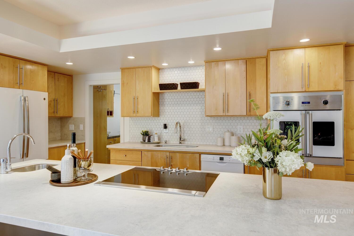 5270 W Hidden Springs Dr