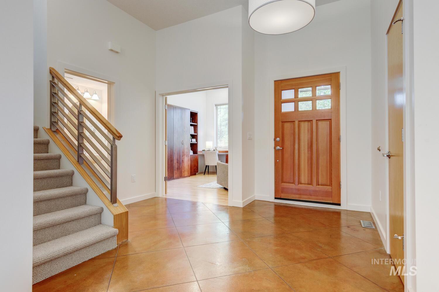 5270 W Hidden Springs Dr