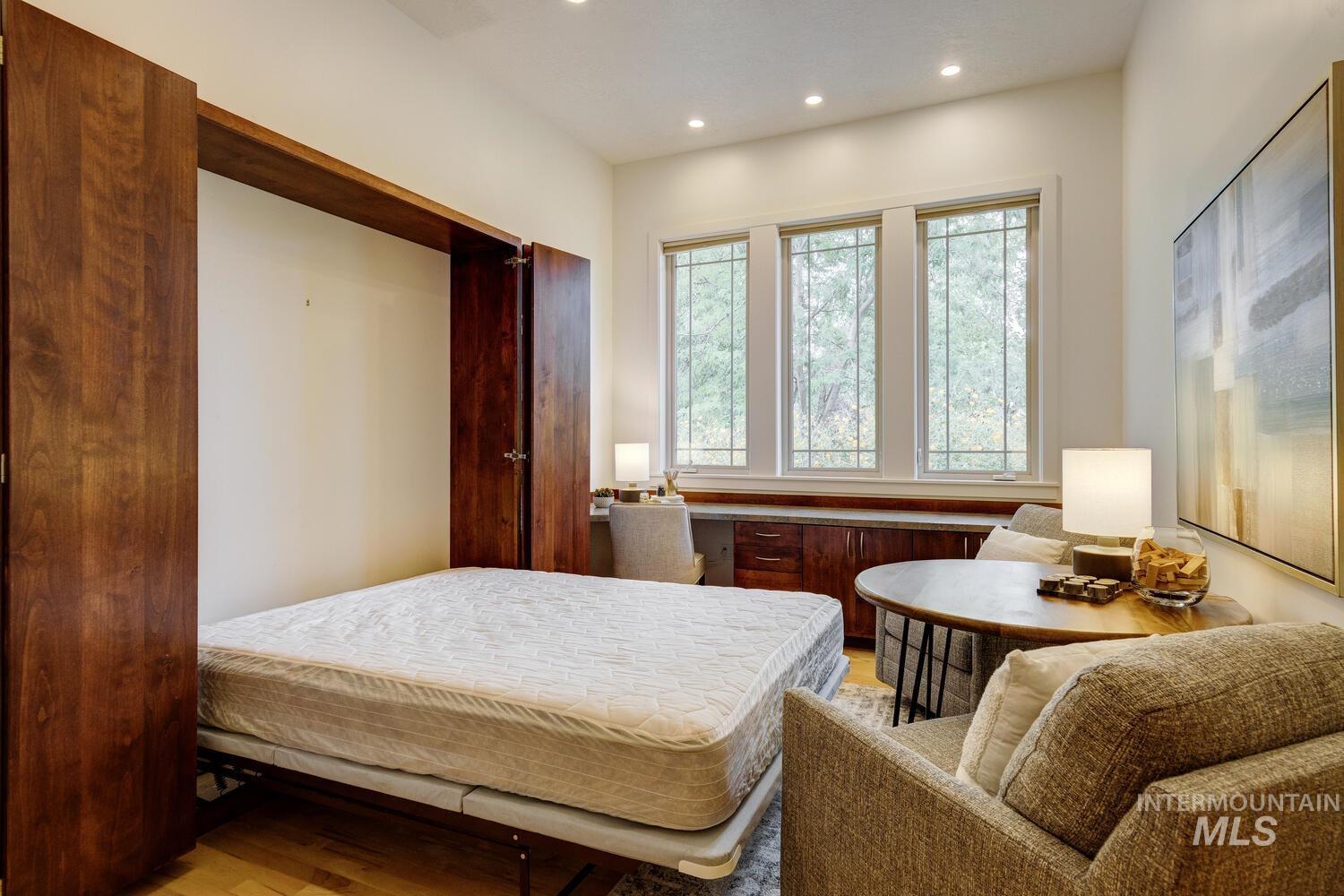 5270 W Hidden Springs Dr