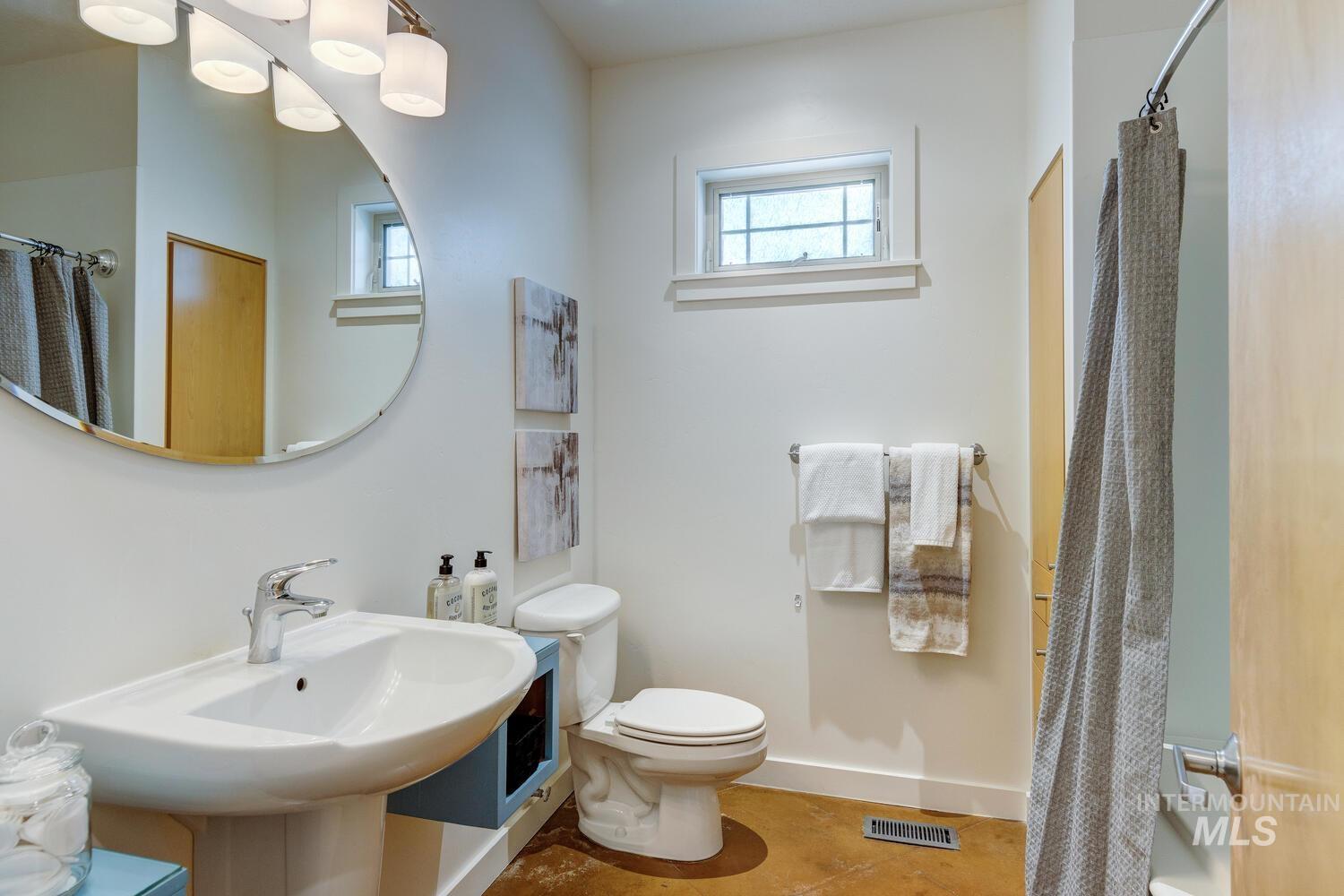 5270 W Hidden Springs Dr