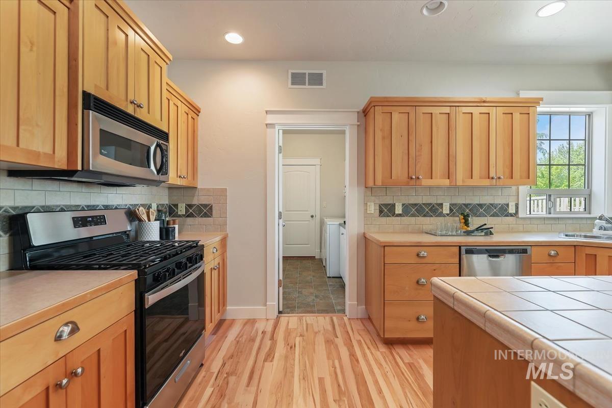 12607 N. 11th Ave
