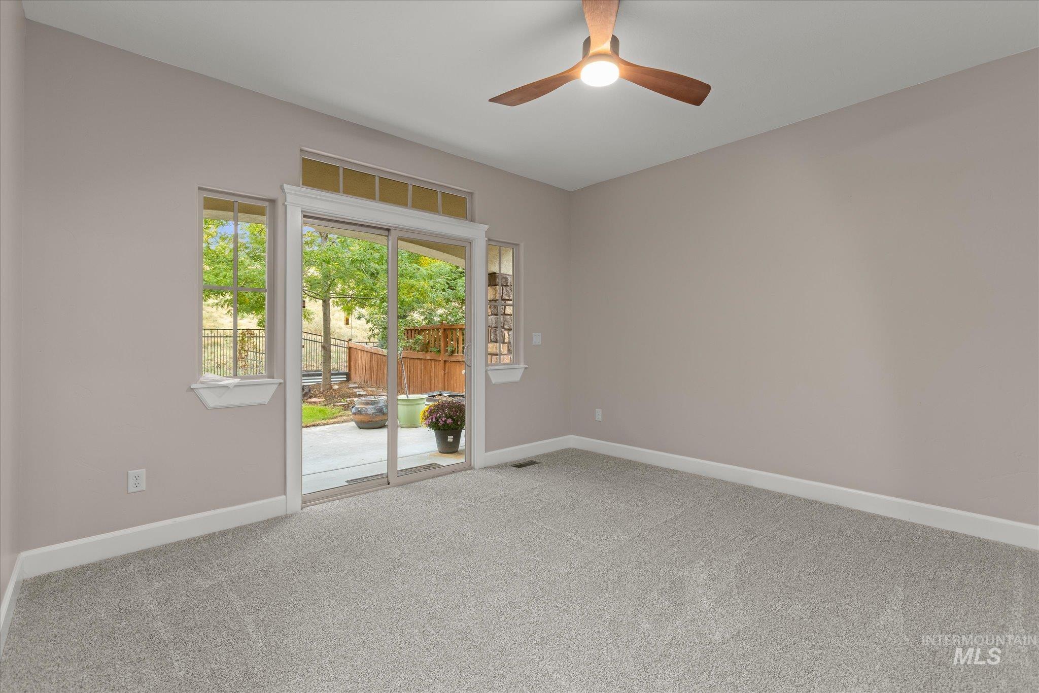 4525 W Farm View Dr