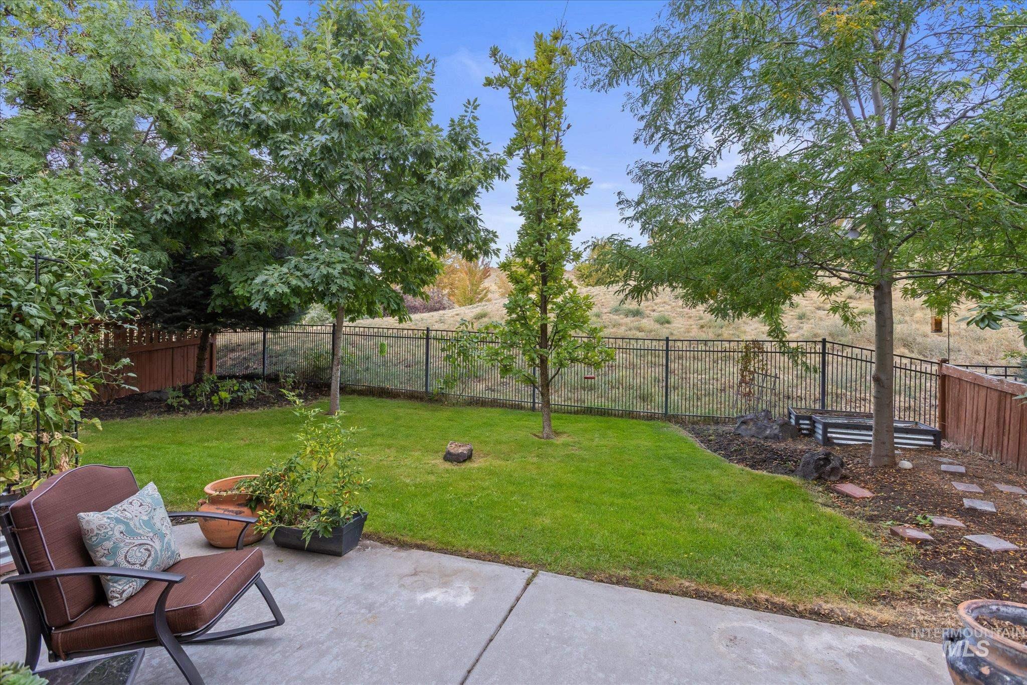 4525 W Farm View Dr