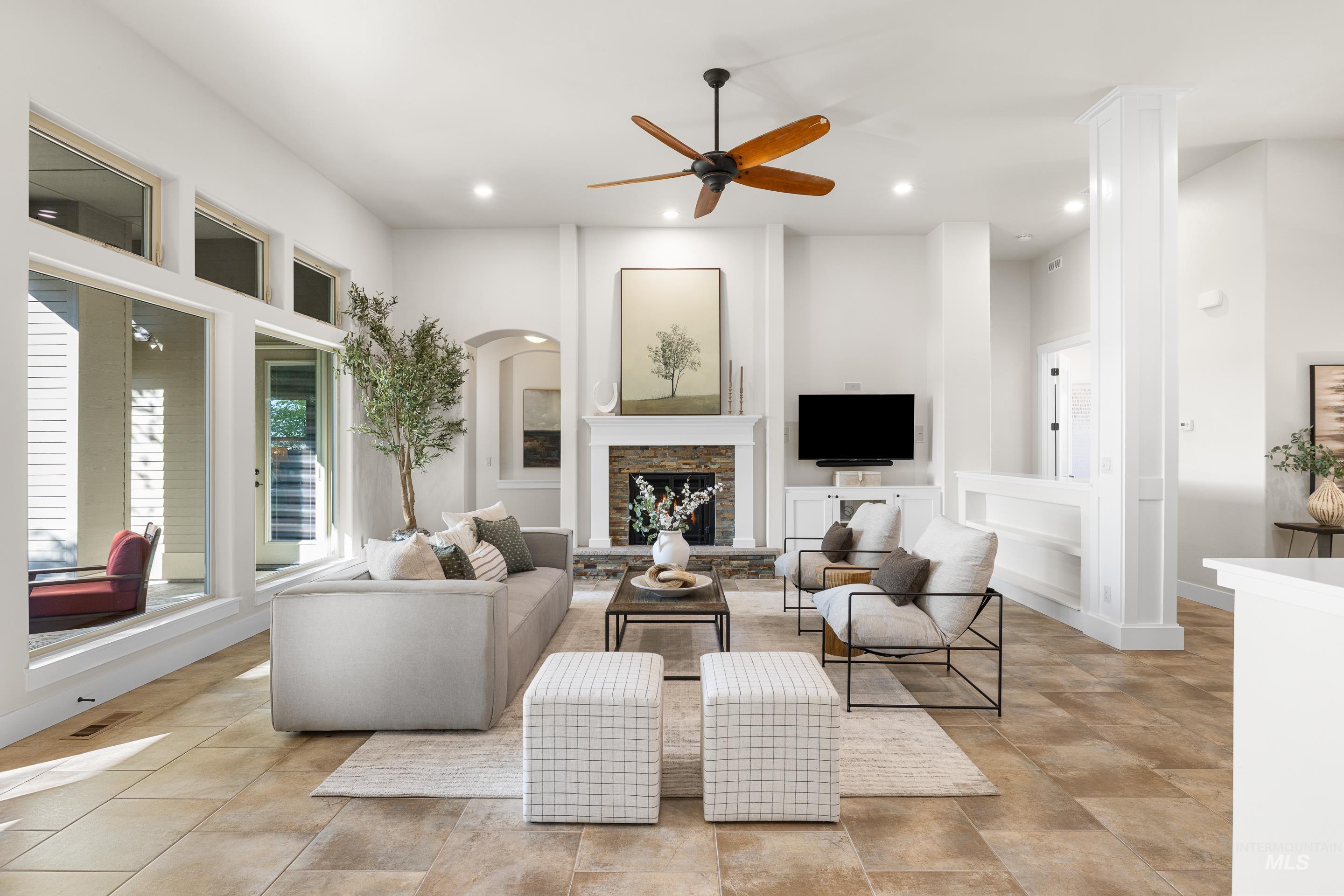 3887 W. Deerpath