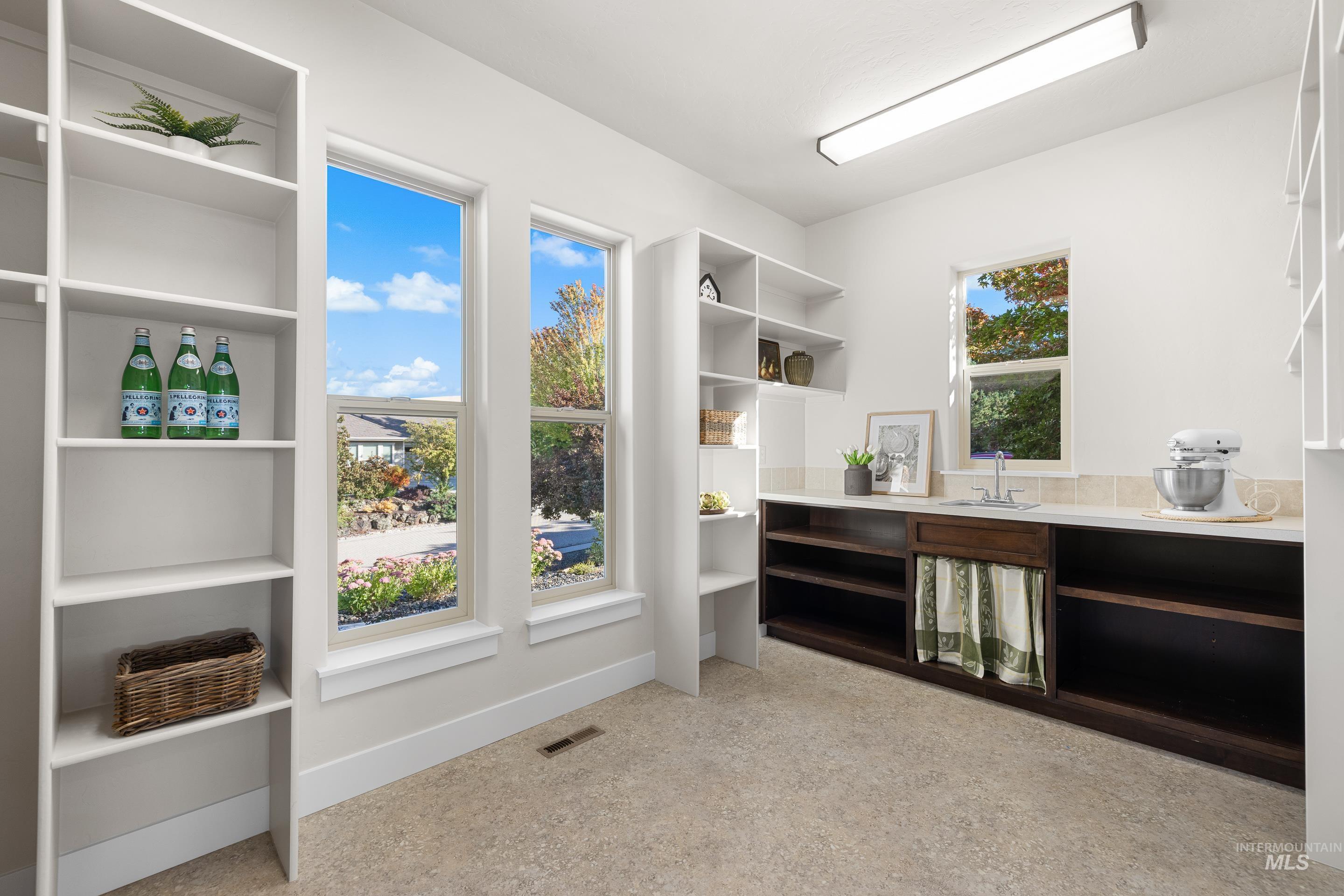 3887 W. Deerpath