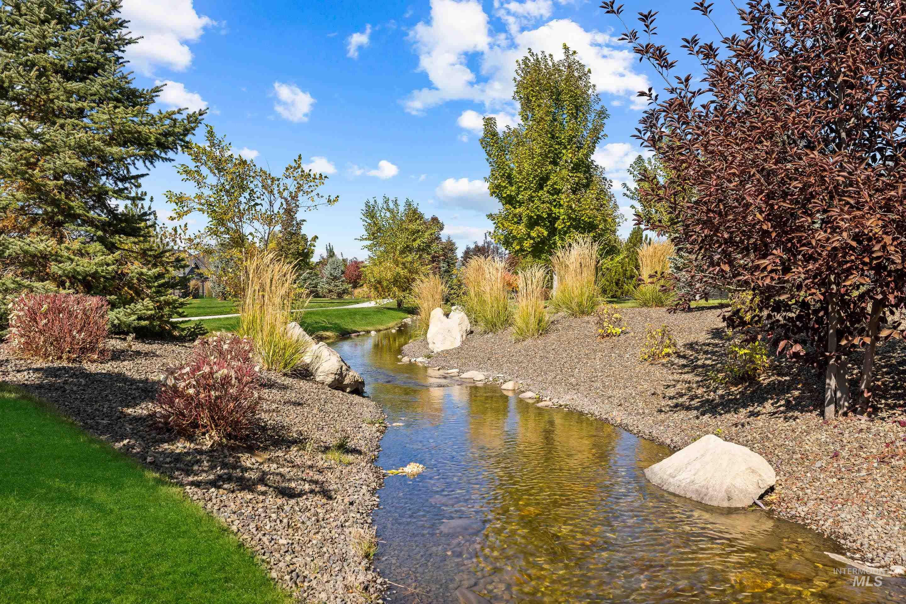 2347 N Fountainhead Way