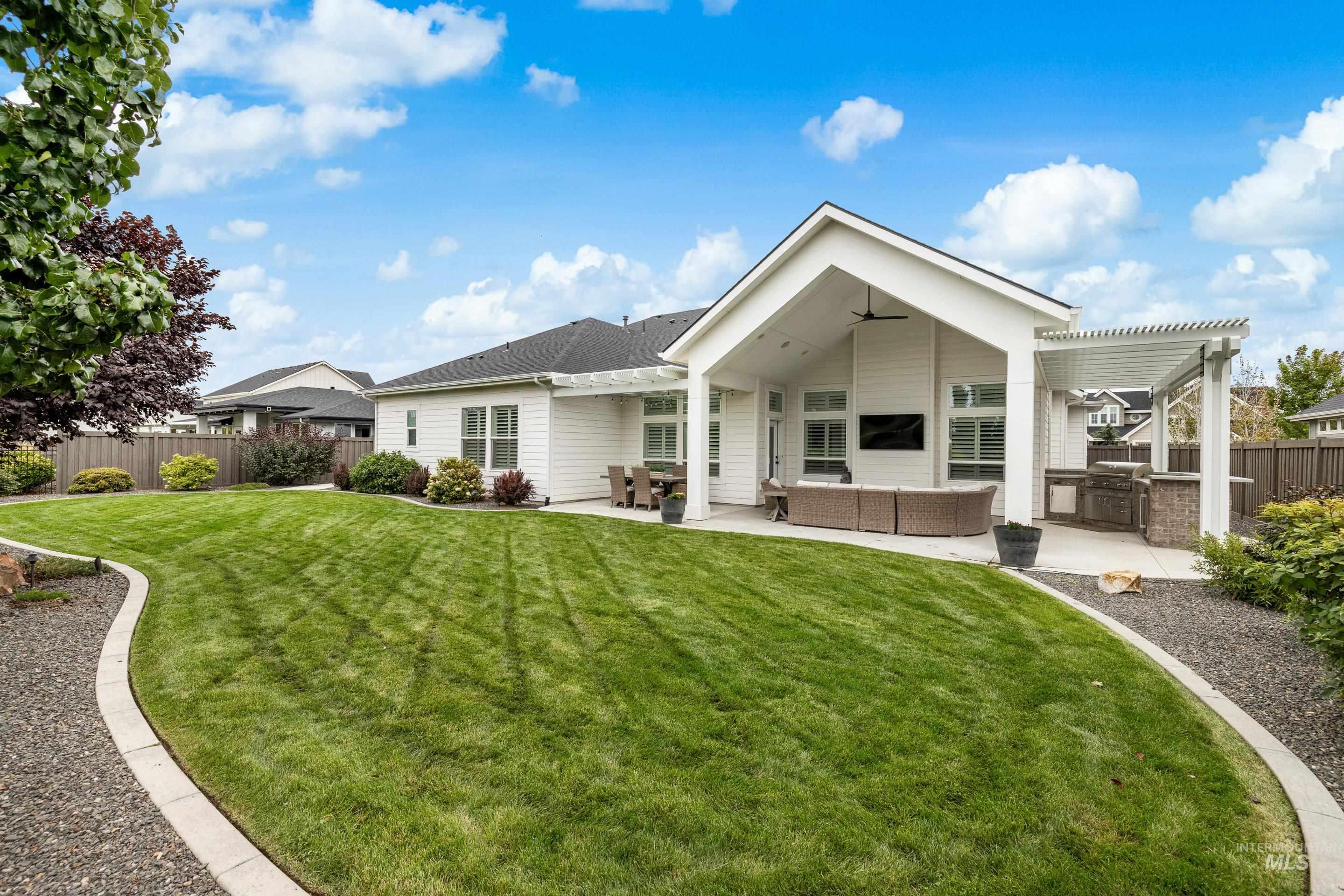 2347 N Fountainhead Way
