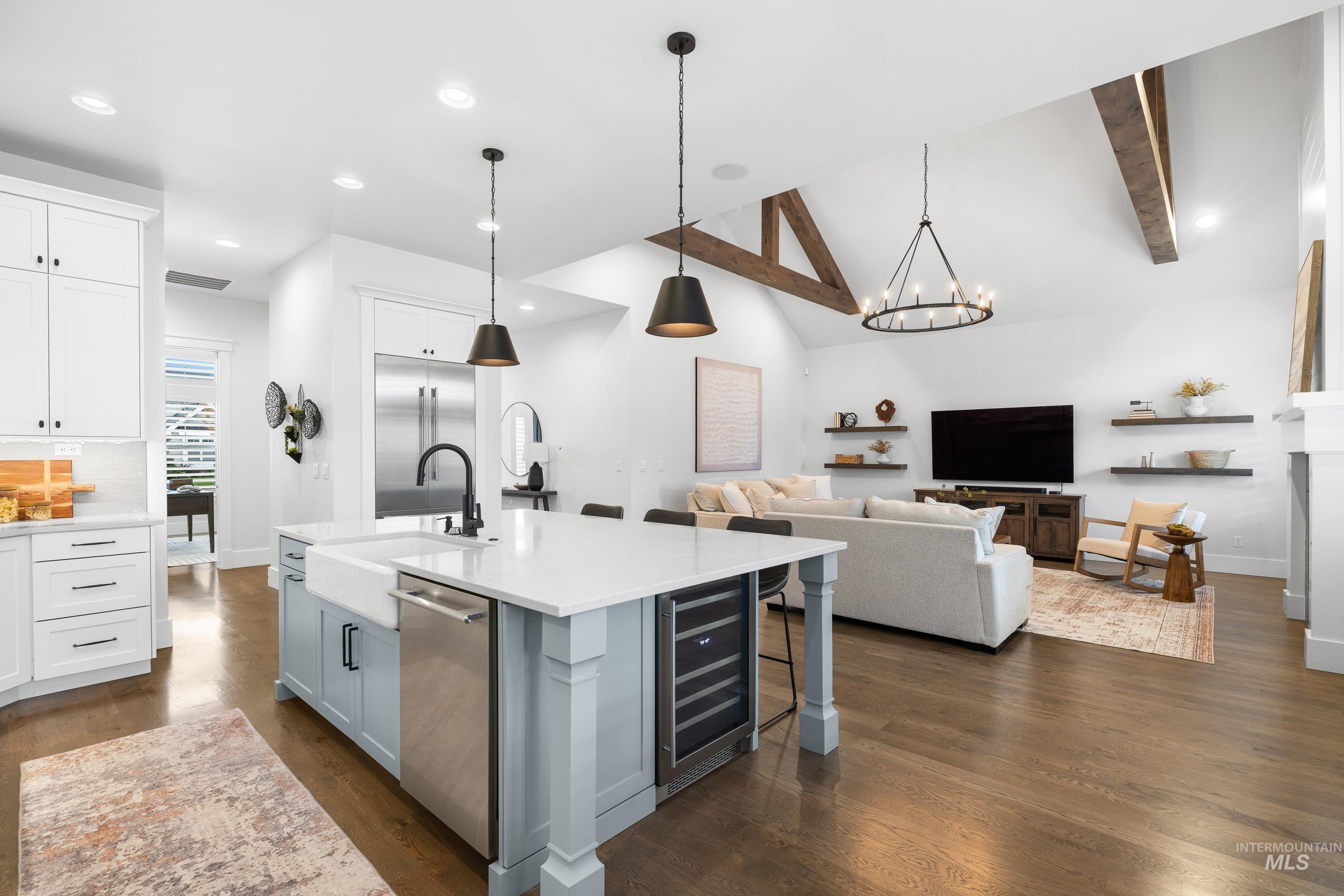 2347 N Fountainhead Way