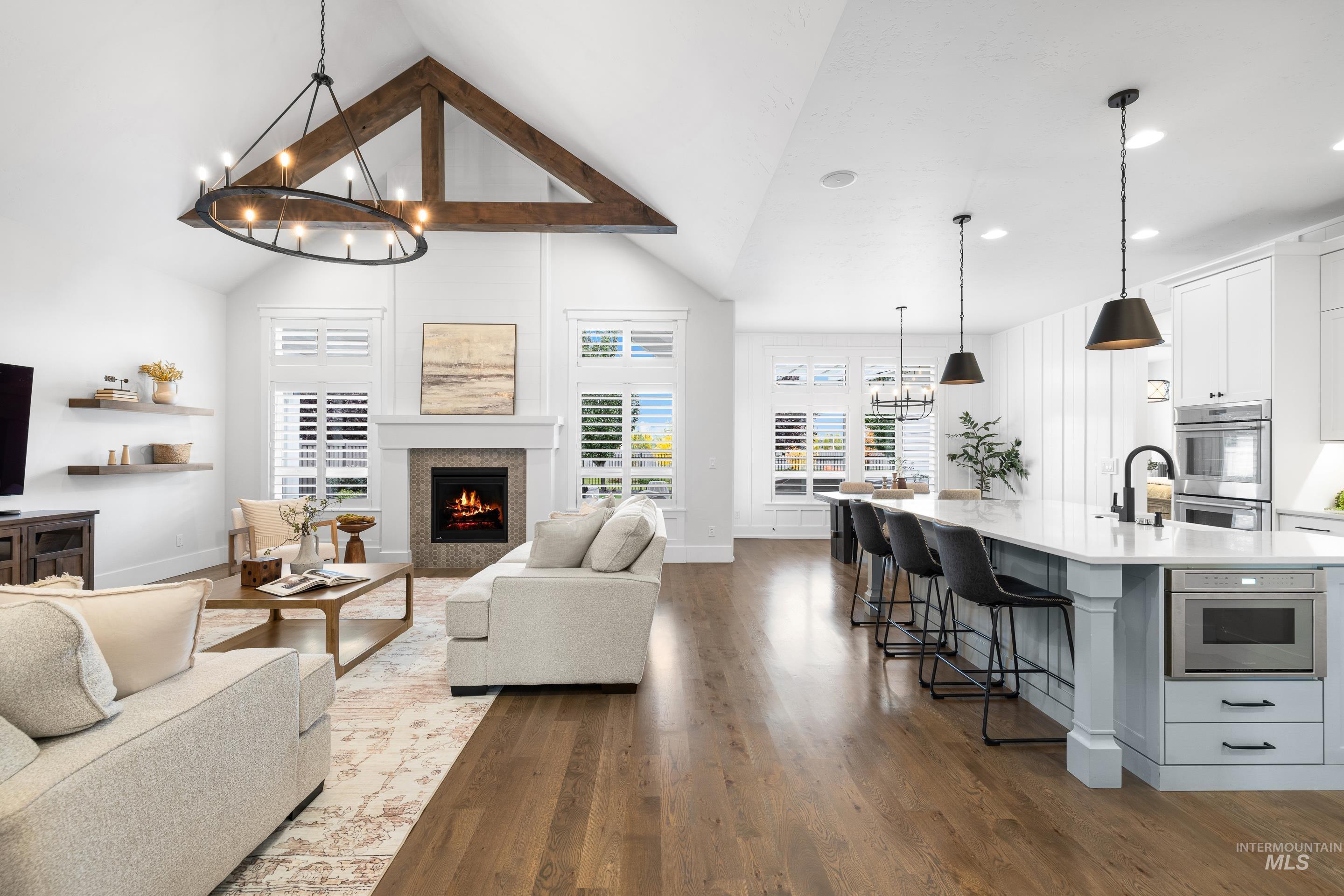 2347 N Fountainhead Way