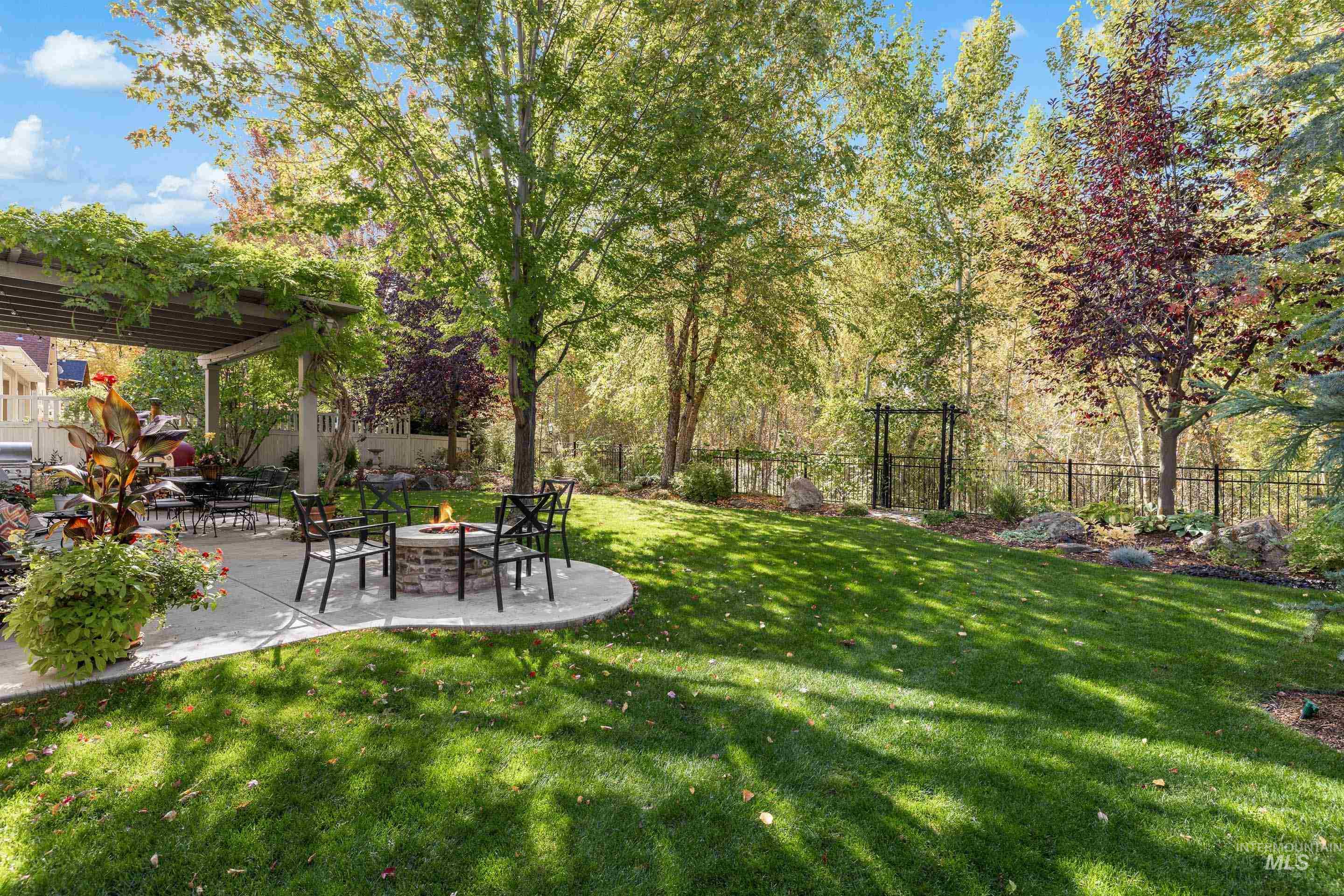 4581 W Long Meadow Dr