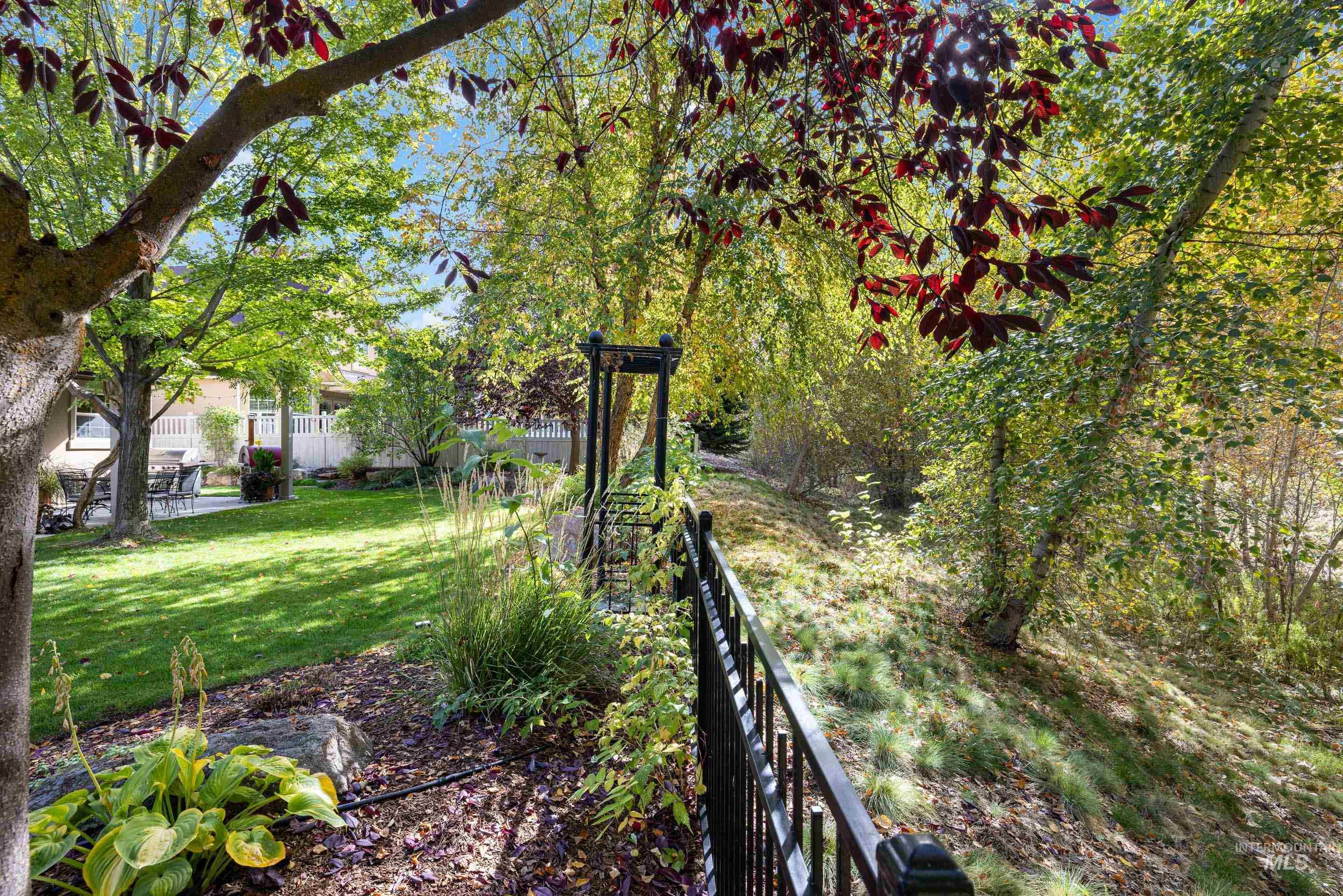 4581 W Long Meadow Dr