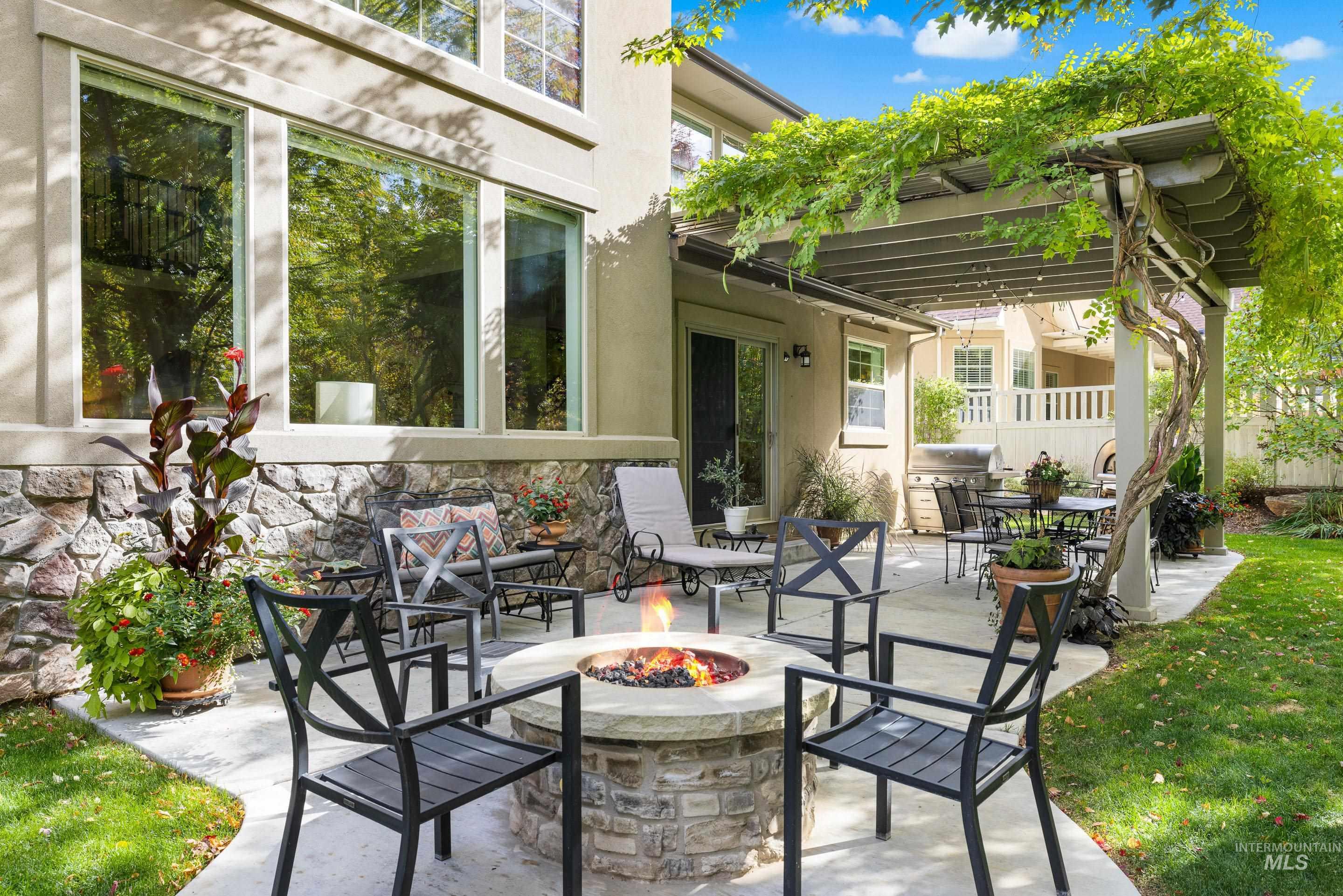 4581 W Long Meadow Dr