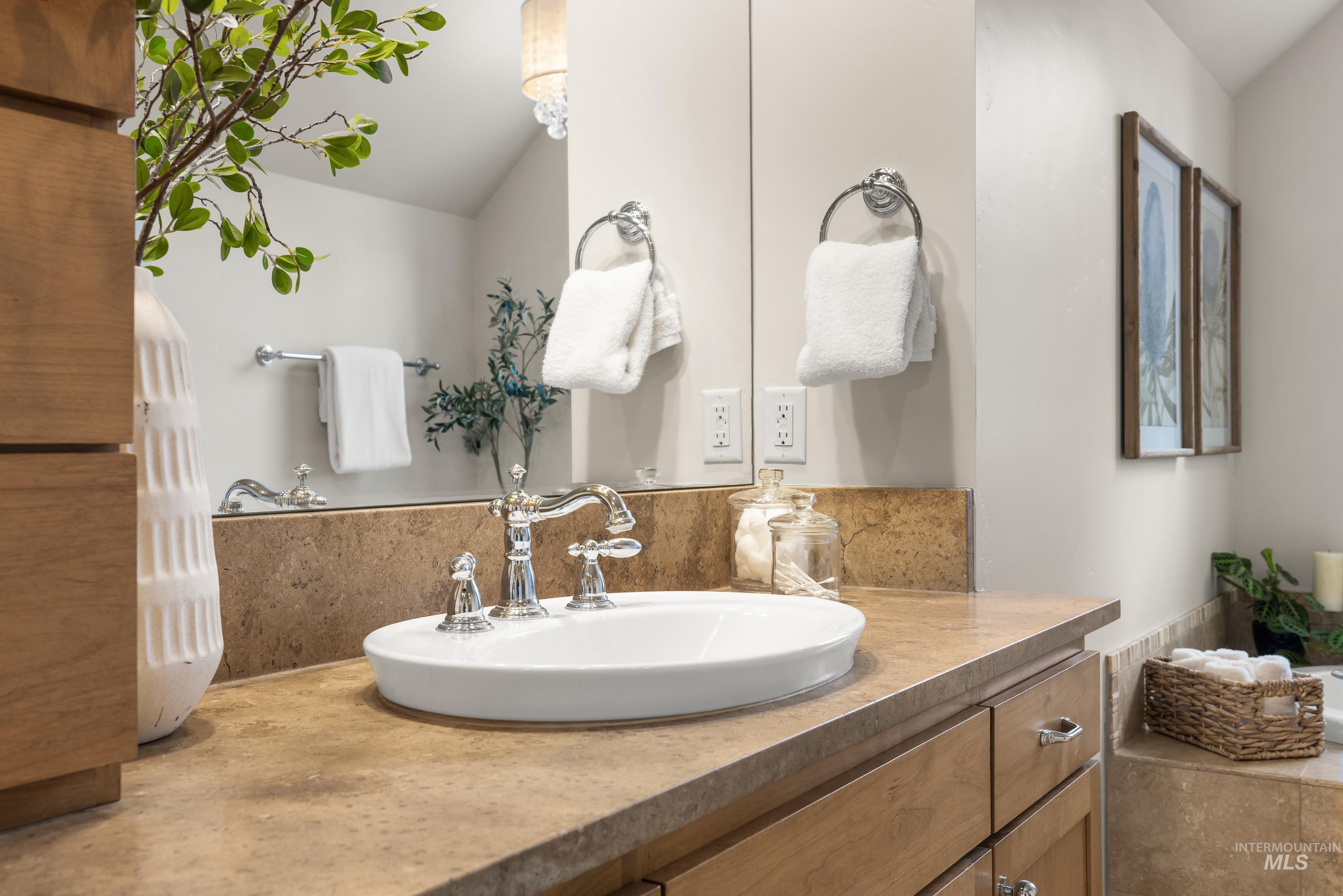 4581 W Long Meadow Dr