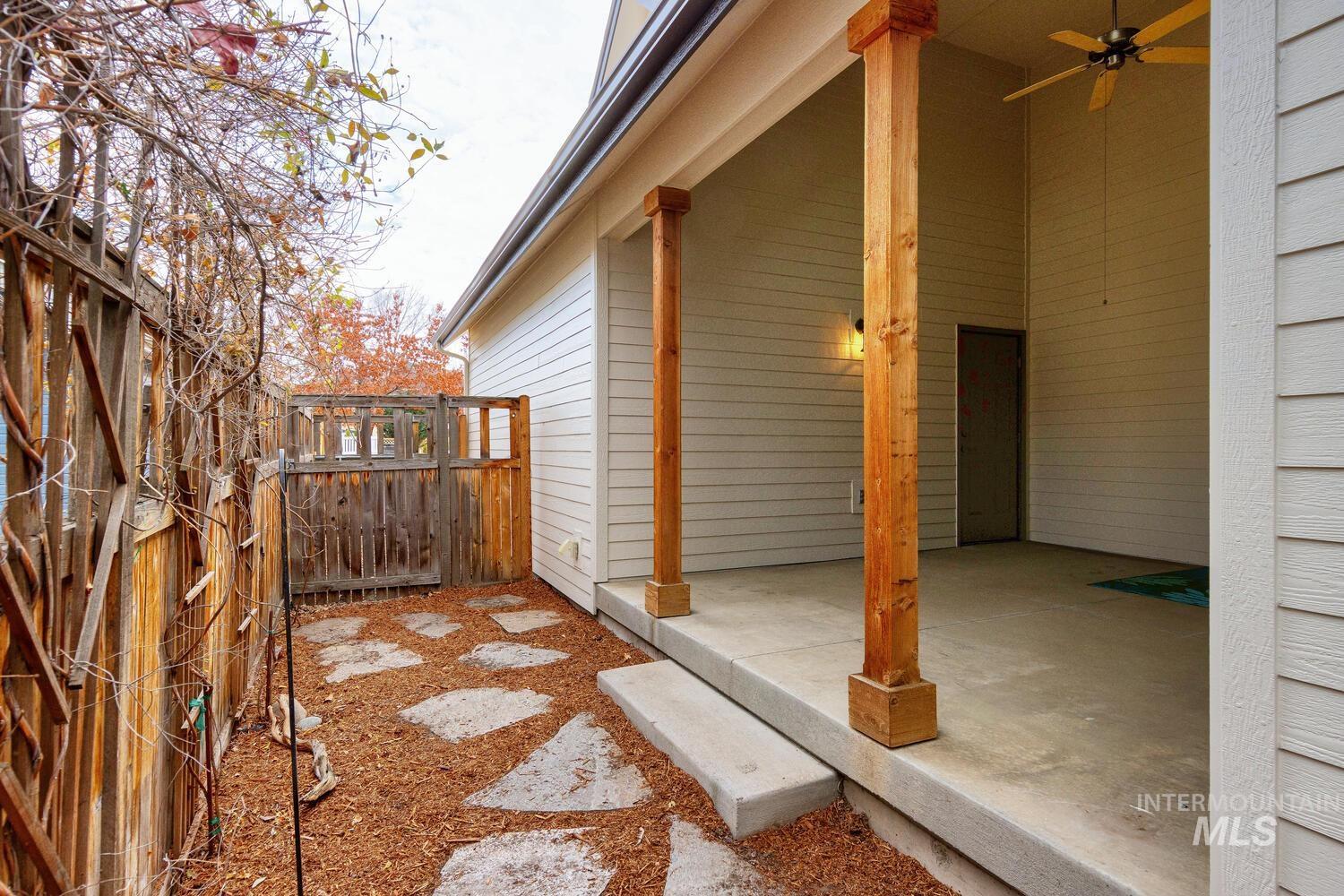 5855 W Farm Market Rd