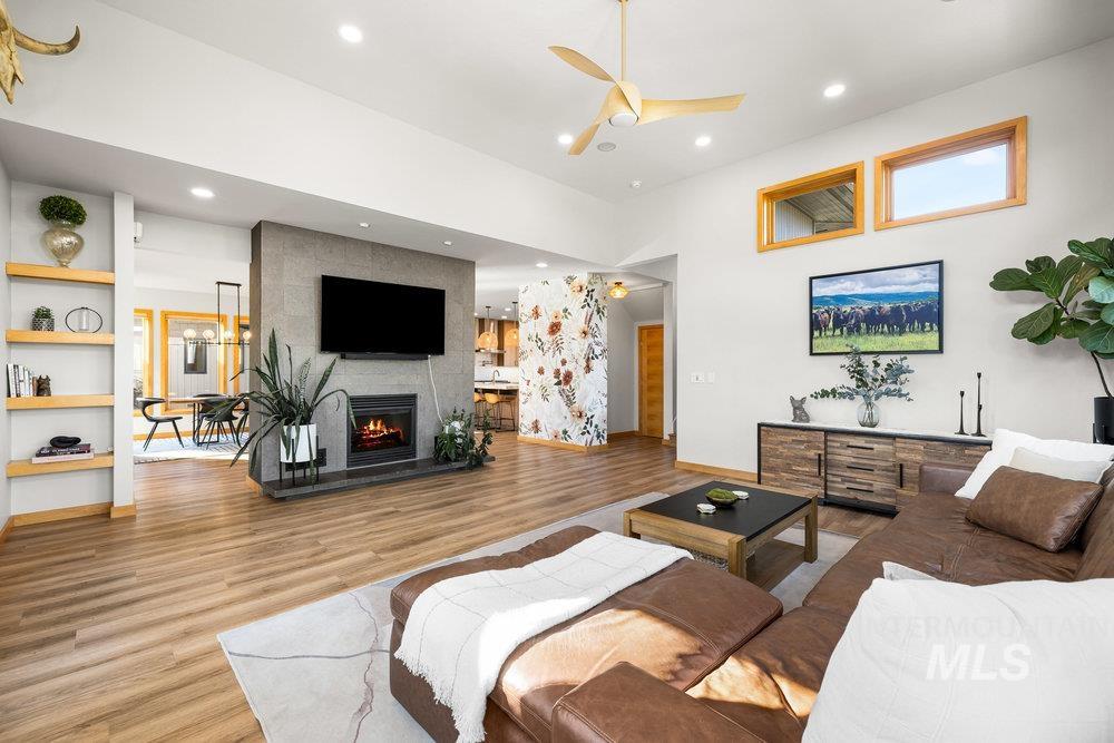 13069 N Town Ridge Rd