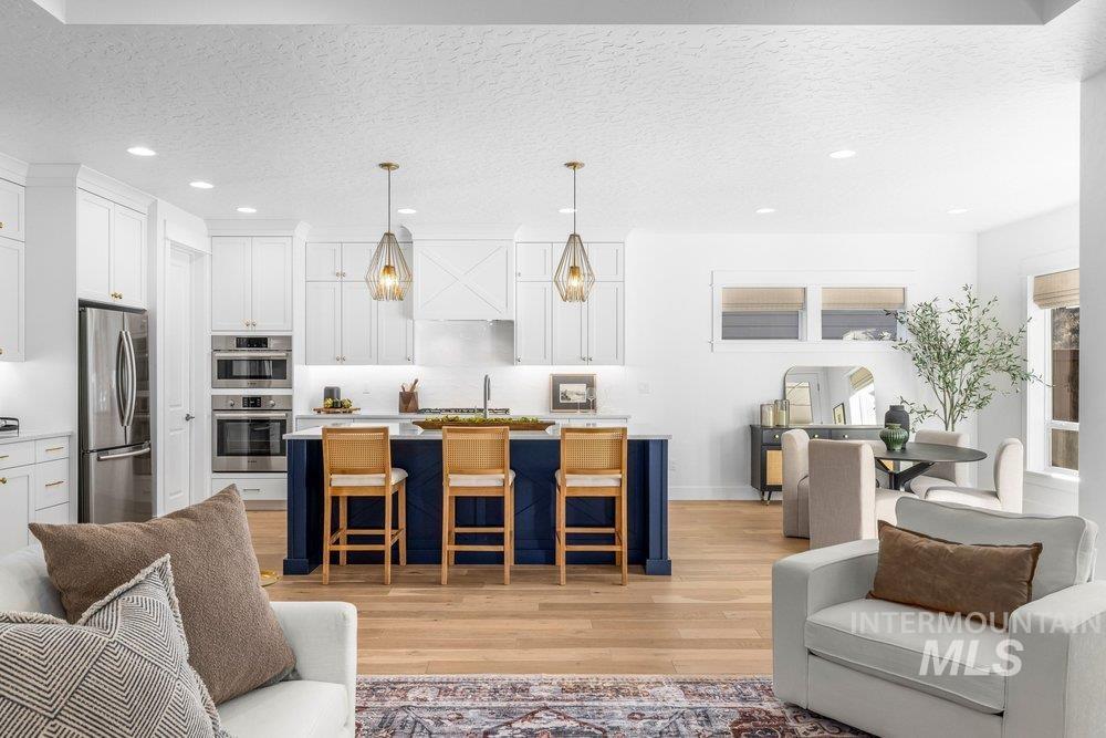 3203 W Antelope View Dr