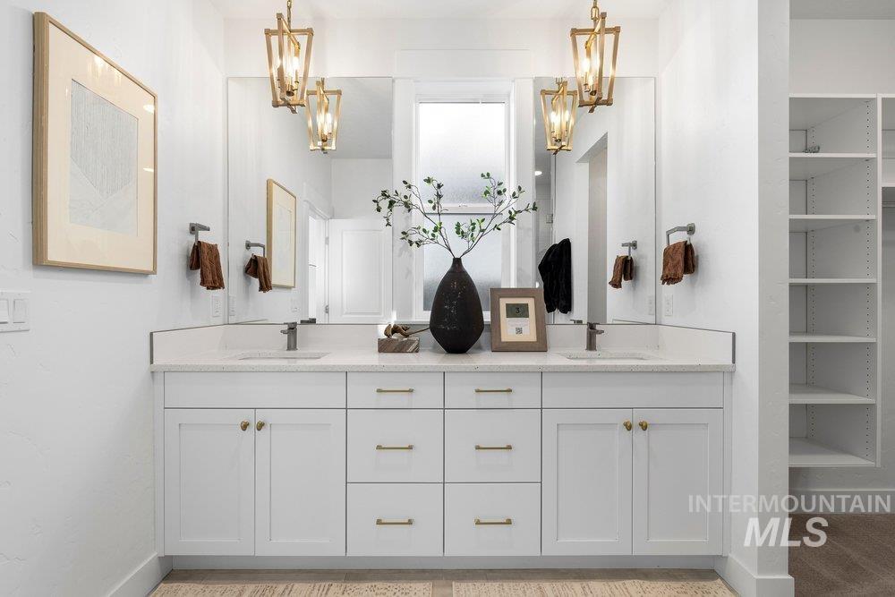 3203 W Antelope View Dr