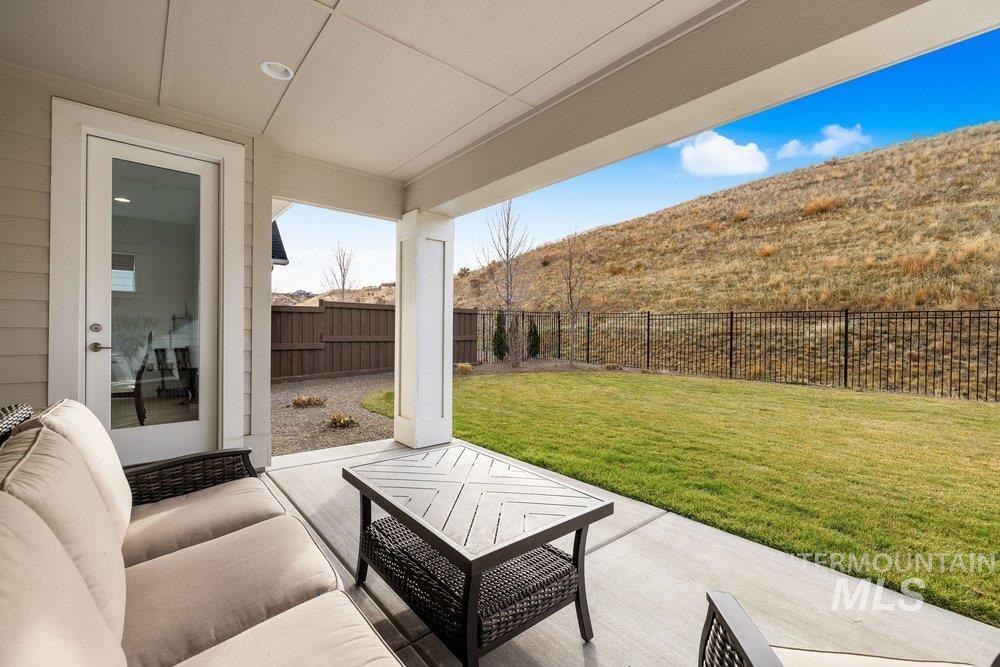 3203 W Antelope View Dr