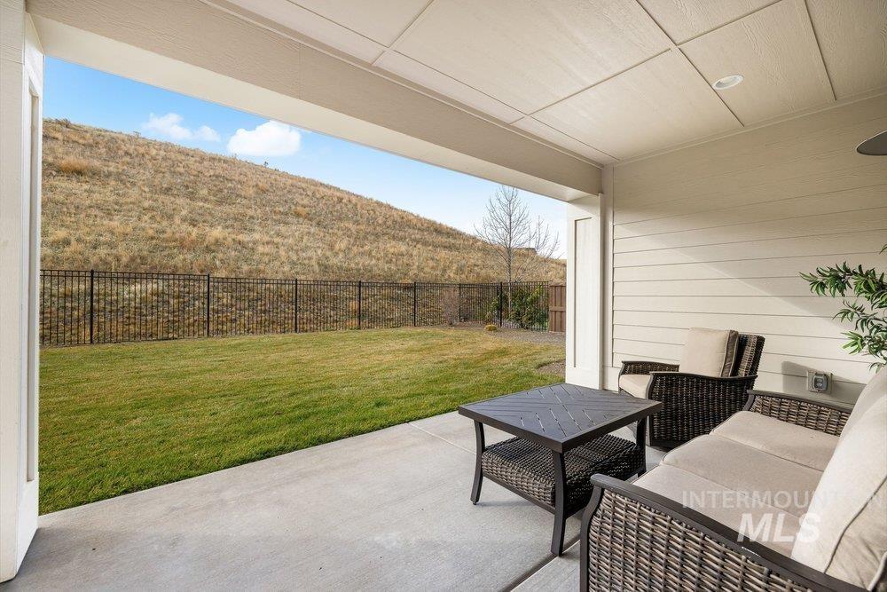 3203 W Antelope View Dr