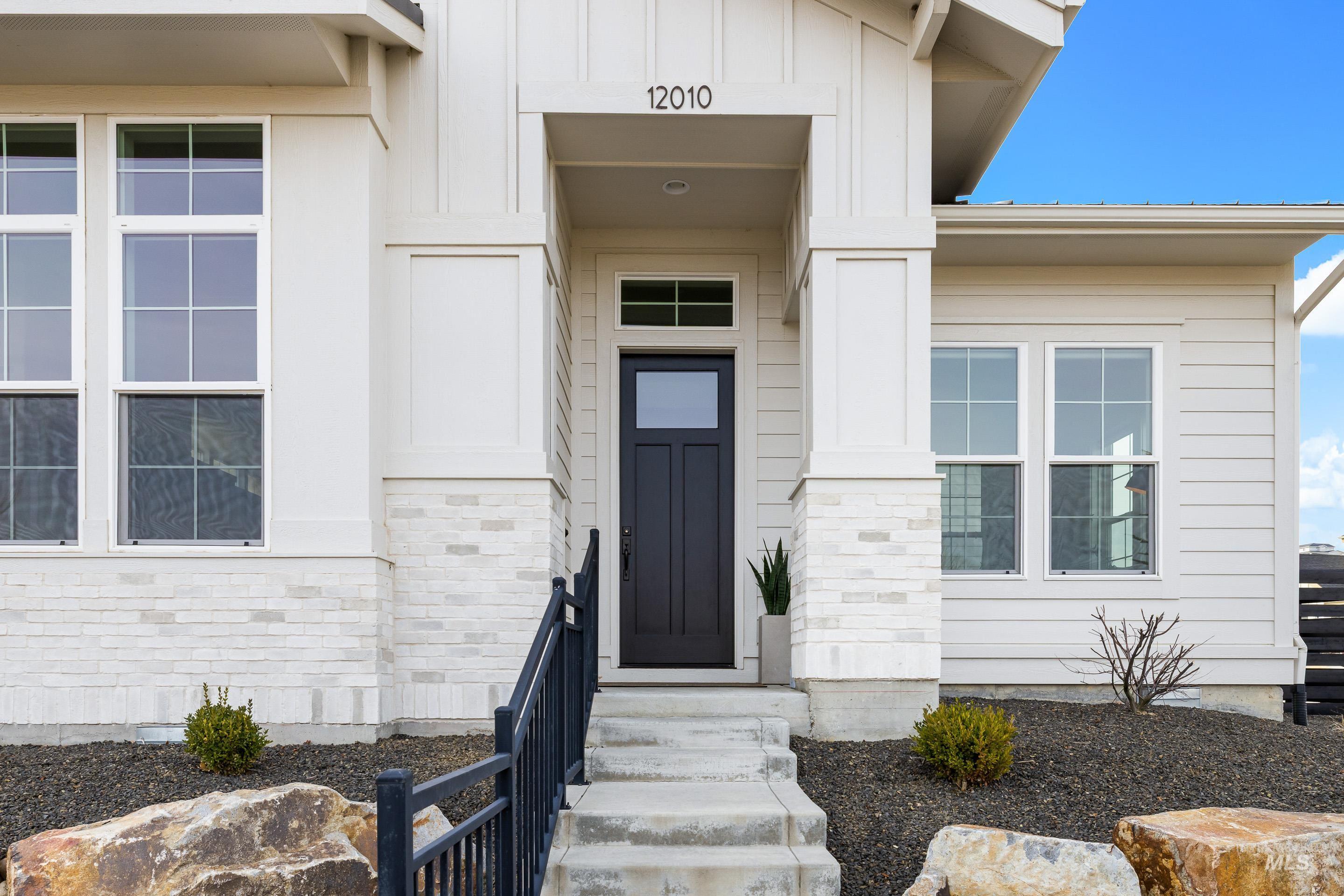 12010 N Horse Collar Way