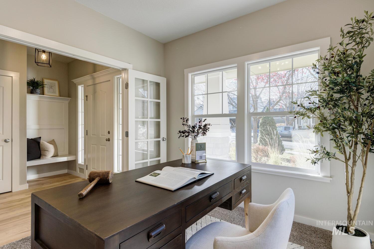 5572 W School Ridge Rd