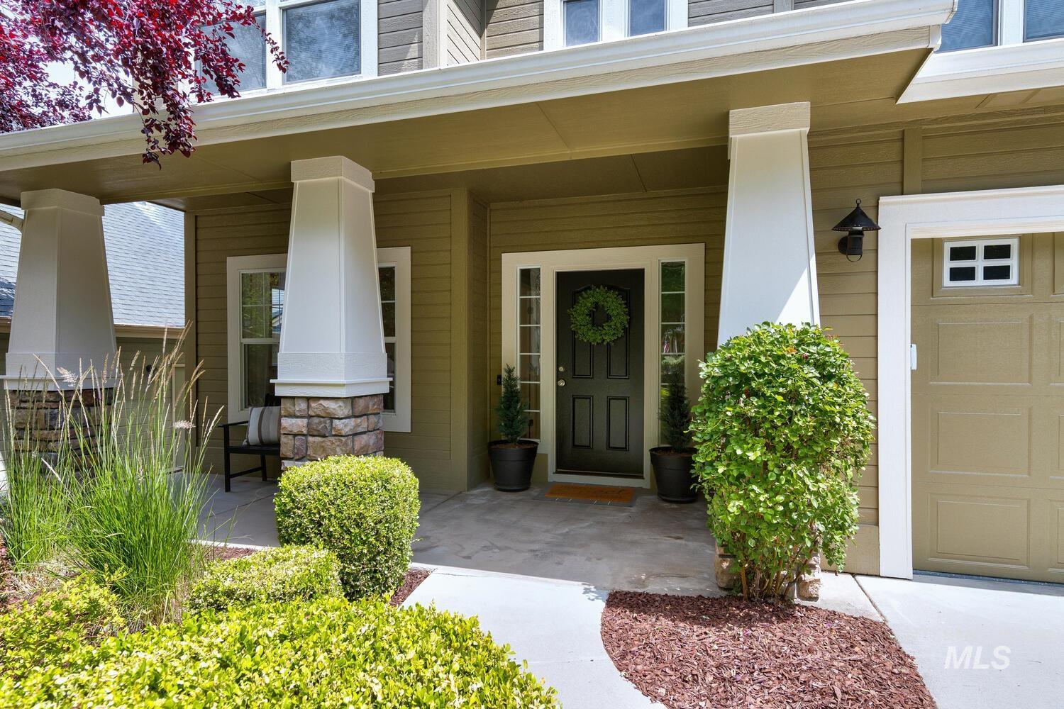 5572 W School Ridge Rd