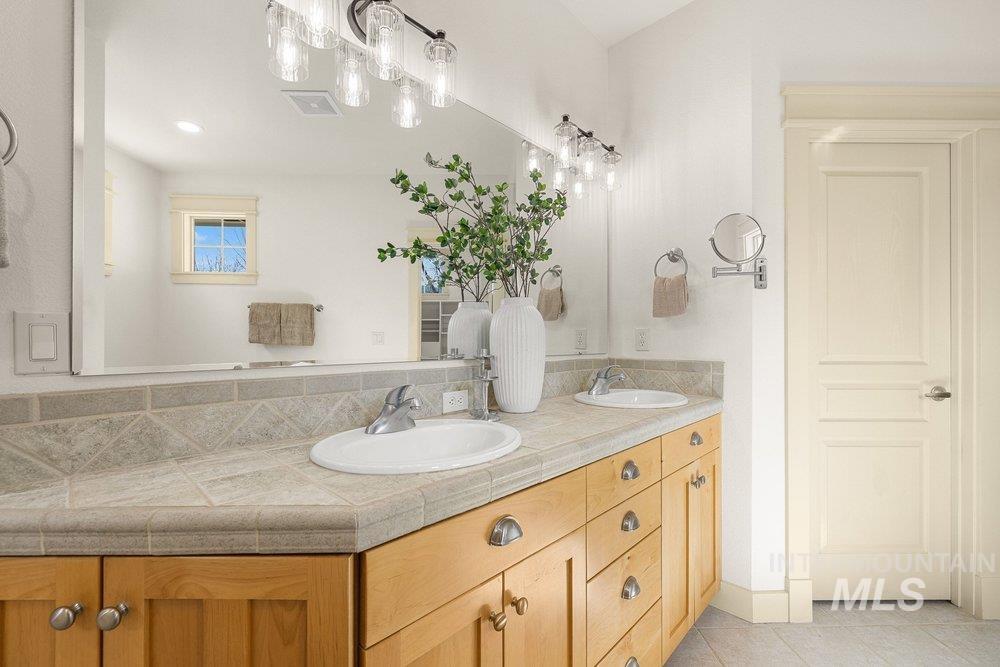 12803 N Schicks Ridge Road