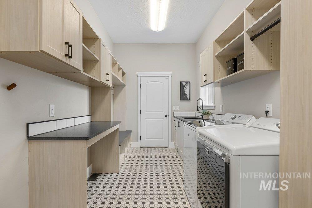 12320 N Upper Ridge Pl.